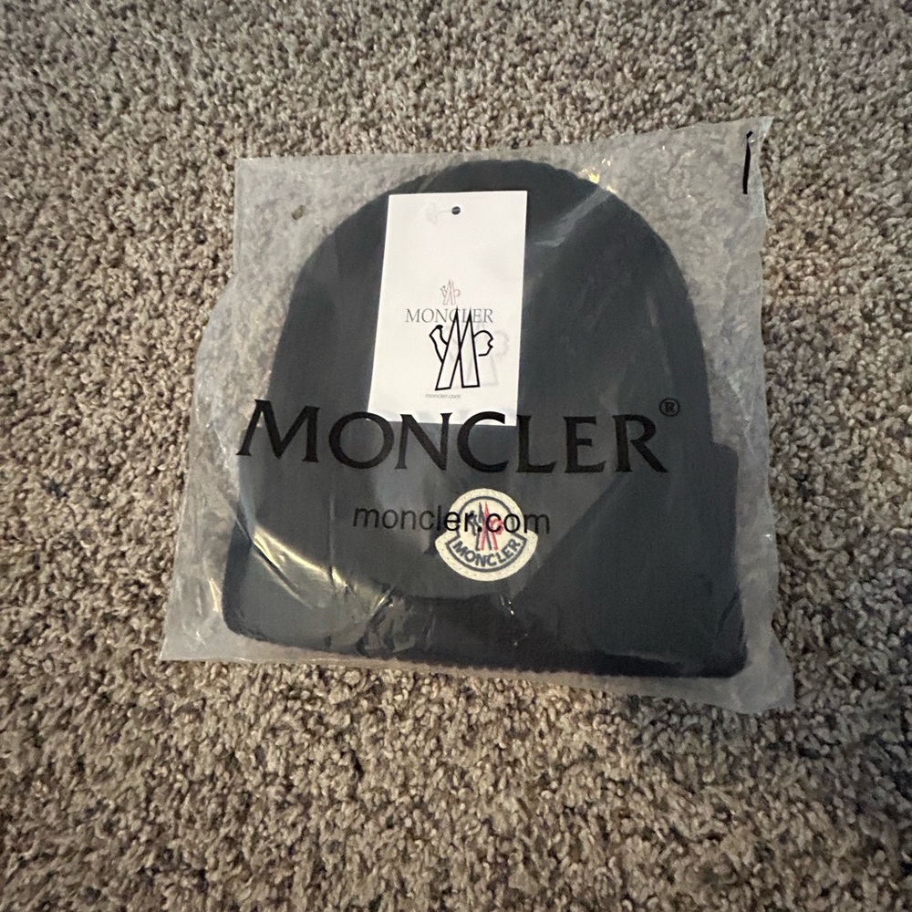 MONCLER BEANIE